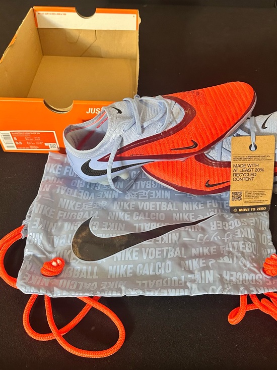 Phantom 6 Low Elite FG Cleats w/bag-box